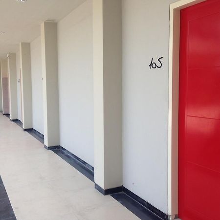 Rumah Cassa Guest House Σουραμπάγια Εξωτερικό φωτογραφία