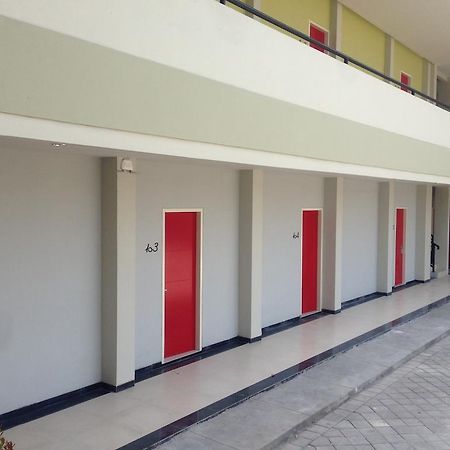 Rumah Cassa Guest House Σουραμπάγια Εξωτερικό φωτογραφία