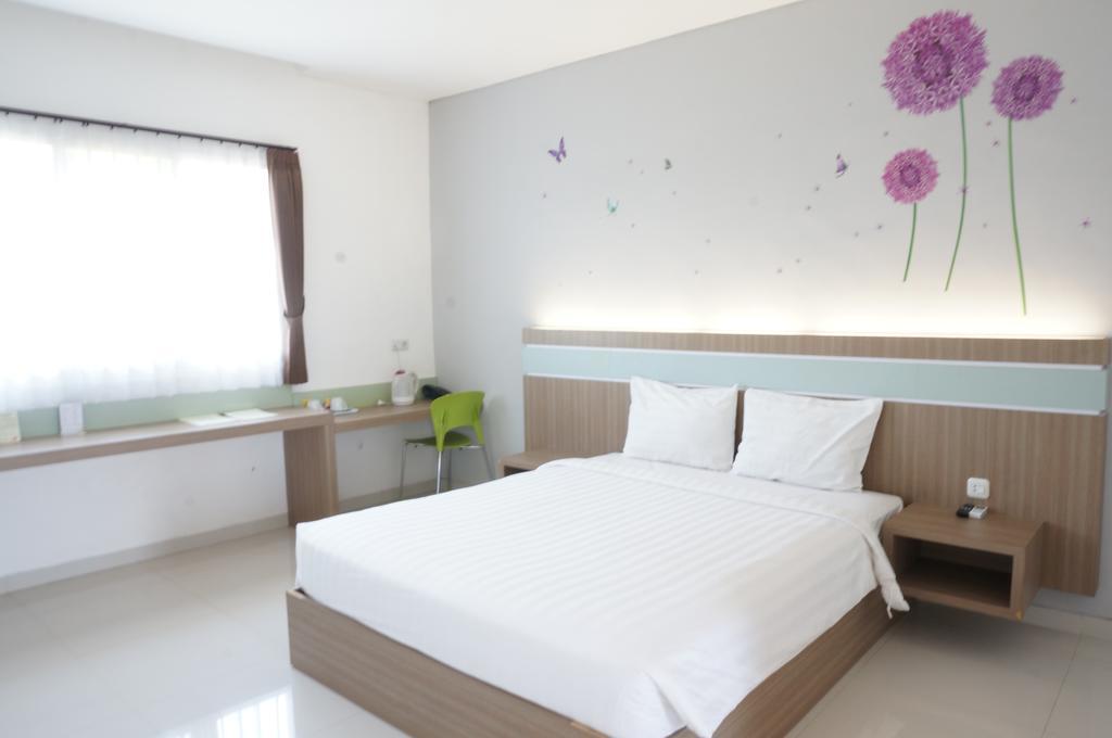 Rumah Cassa Guest House Σουραμπάγια Δωμάτιο φωτογραφία