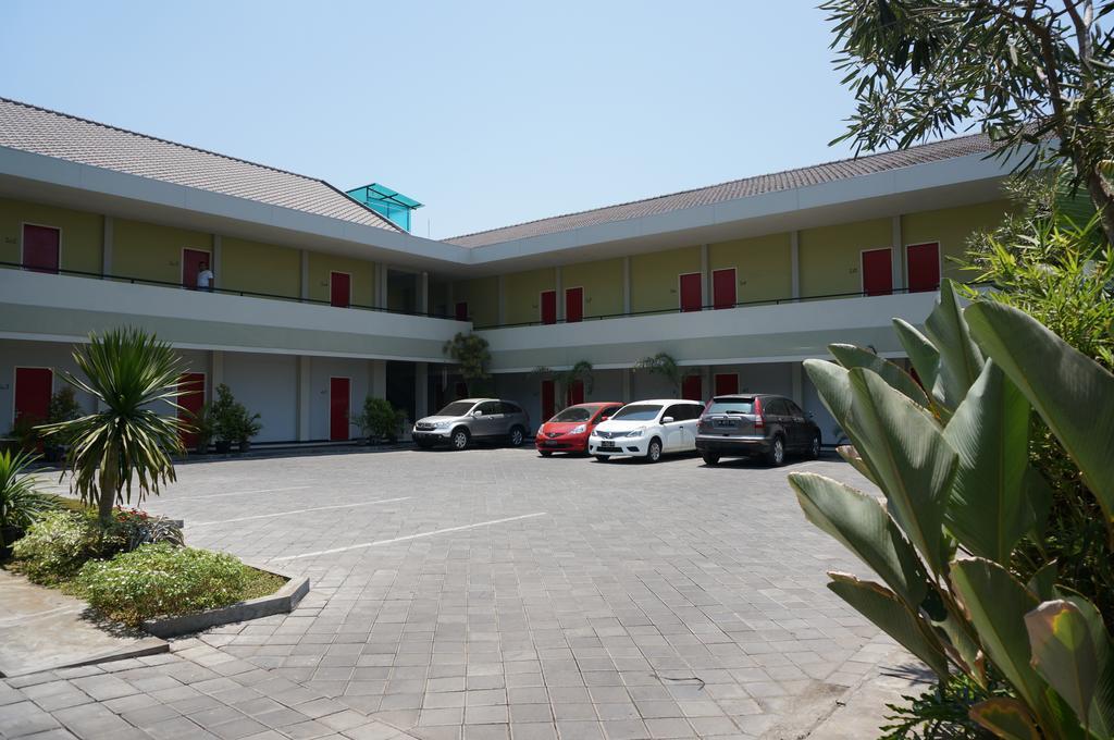 Rumah Cassa Guest House Σουραμπάγια Εξωτερικό φωτογραφία