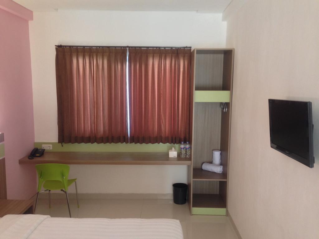 Rumah Cassa Guest House Σουραμπάγια Δωμάτιο φωτογραφία