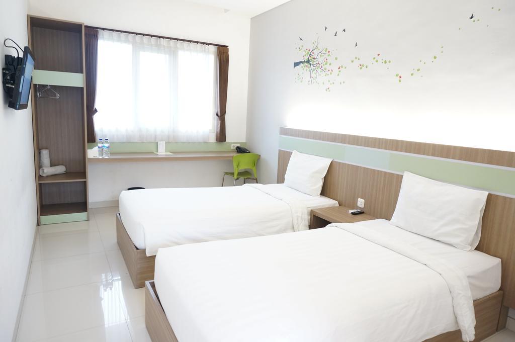 Rumah Cassa Guest House Σουραμπάγια Δωμάτιο φωτογραφία